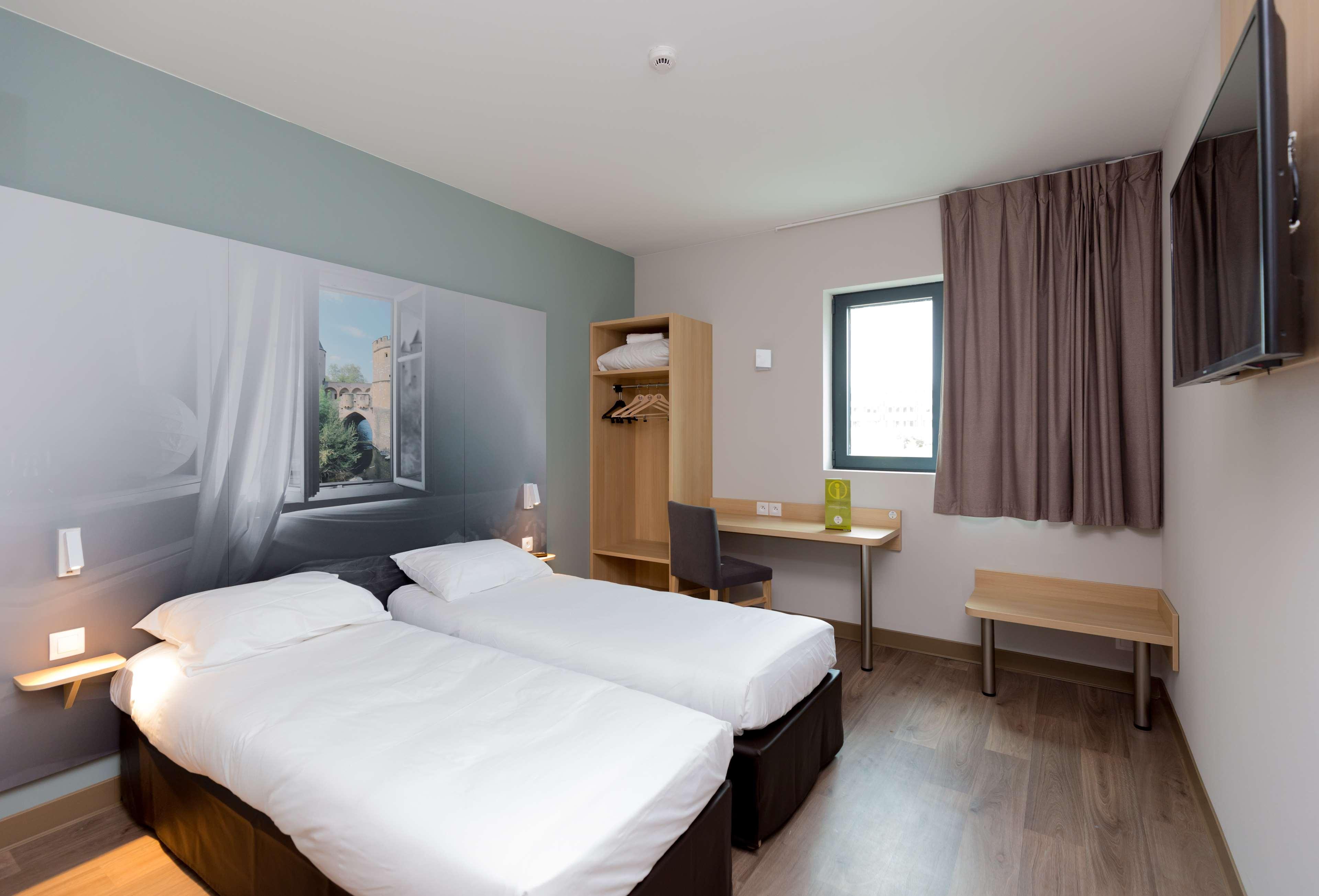 Hotel Campanile Metz Nord - Woippy Zewnętrze zdjęcie